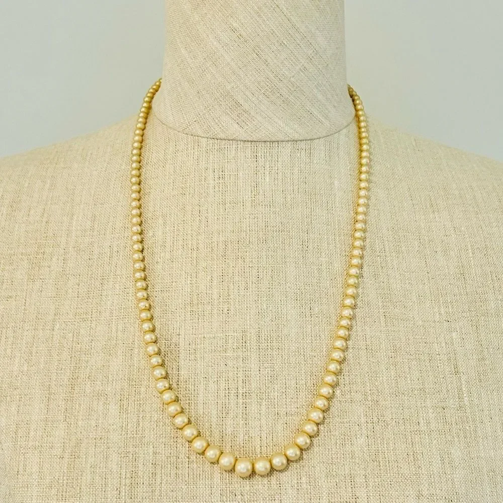 Vintage Marvella Strand of Creamy Champagne Simulated Pearls